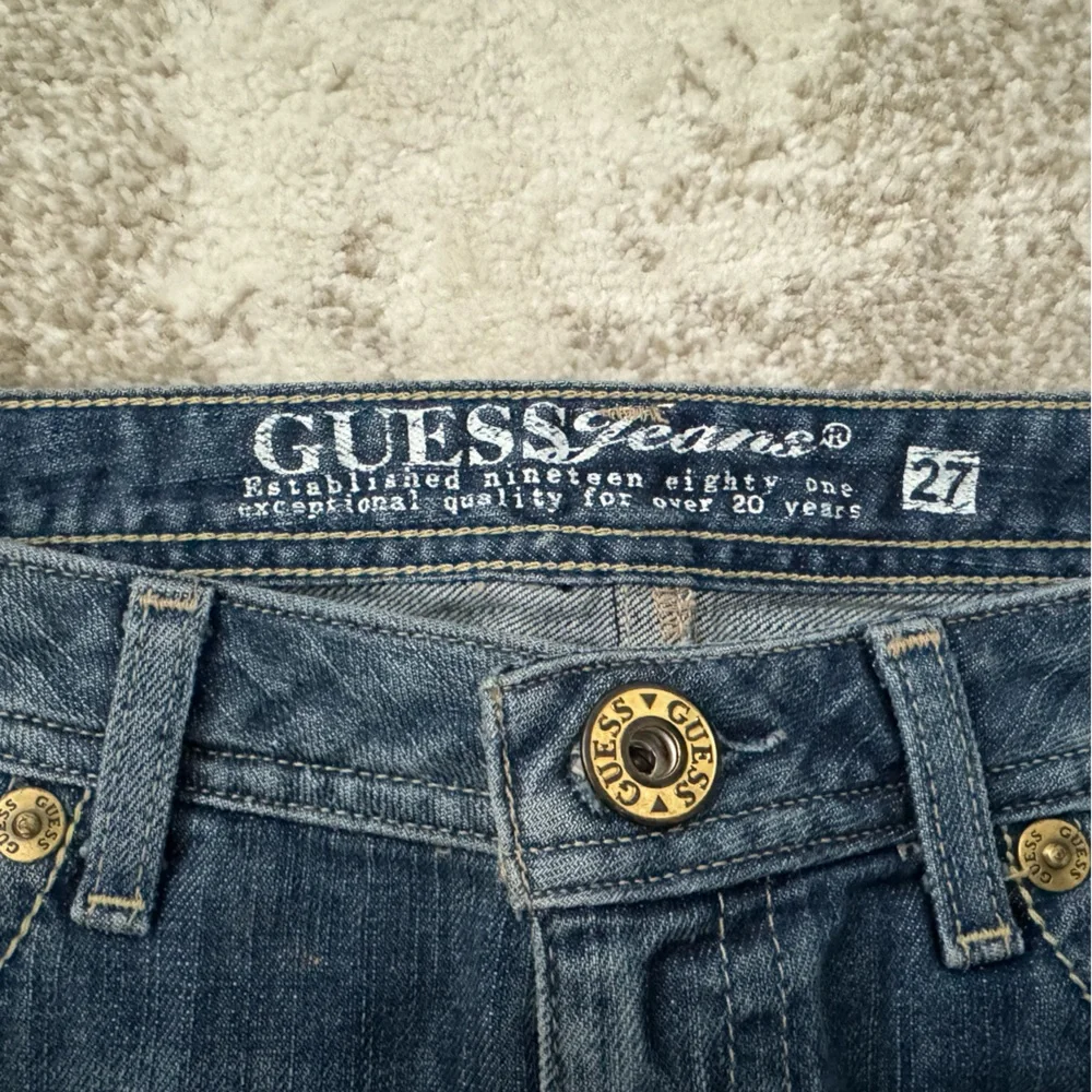 Guess Jeans Y2K Denim Mini Skirt Rhinestone G Logo 27